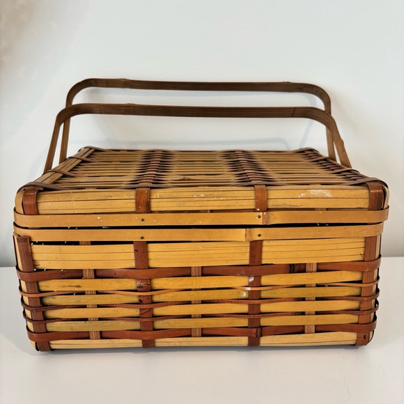 vintage Other - Vintage Bamboo wicker picnic basket 1970's made in Japan beige green hinged lid